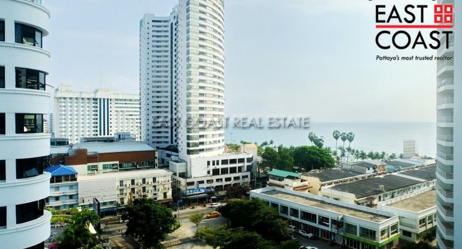 For sale 3 bedrooms condo in Pratumnak, Pattaya