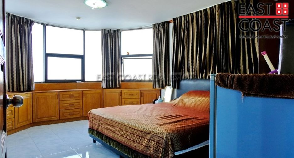 For sale 3 bedrooms condo in Pratumnak, Pattaya