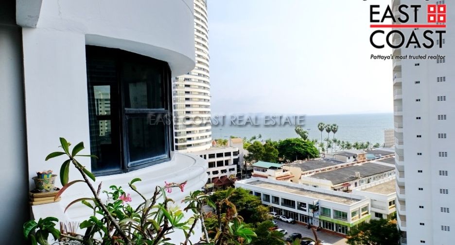 For sale 3 bedrooms condo in Pratumnak, Pattaya