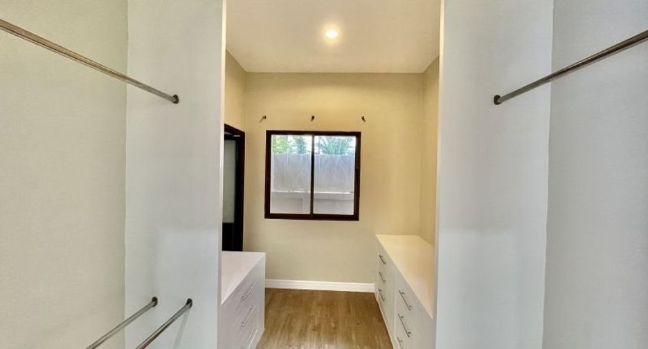 For rent 3 bedrooms villa in Bang Lamung, Chonburi