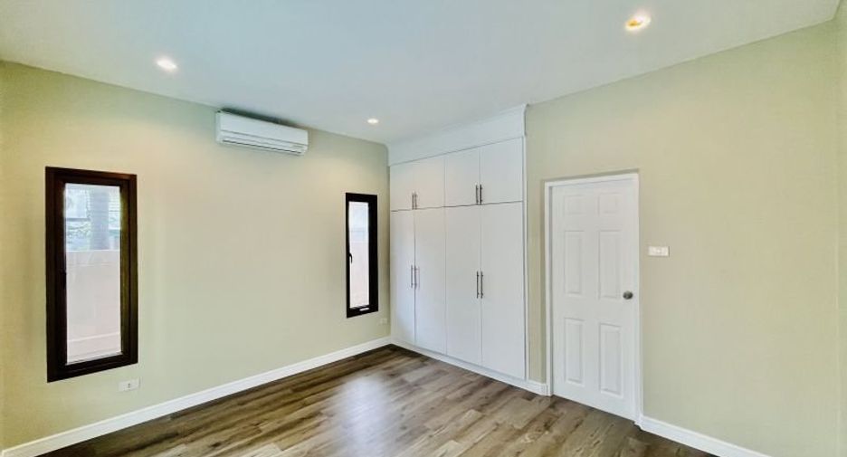 For rent 3 bedrooms villa in Bang Lamung, Chonburi