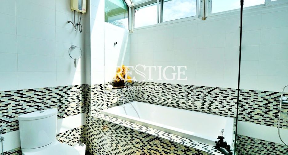 Casa en venta de 4 habitaciones en Huay Yai, Pattaya