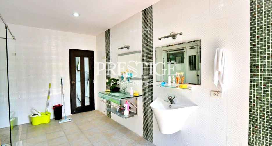 Casa en venta de 4 habitaciones en Huay Yai, Pattaya