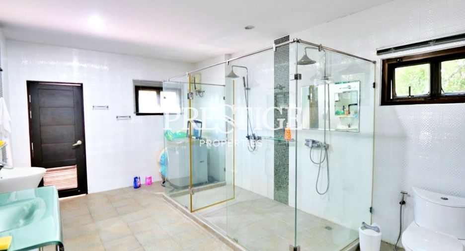Casa en venta de 4 habitaciones en Huay Yai, Pattaya