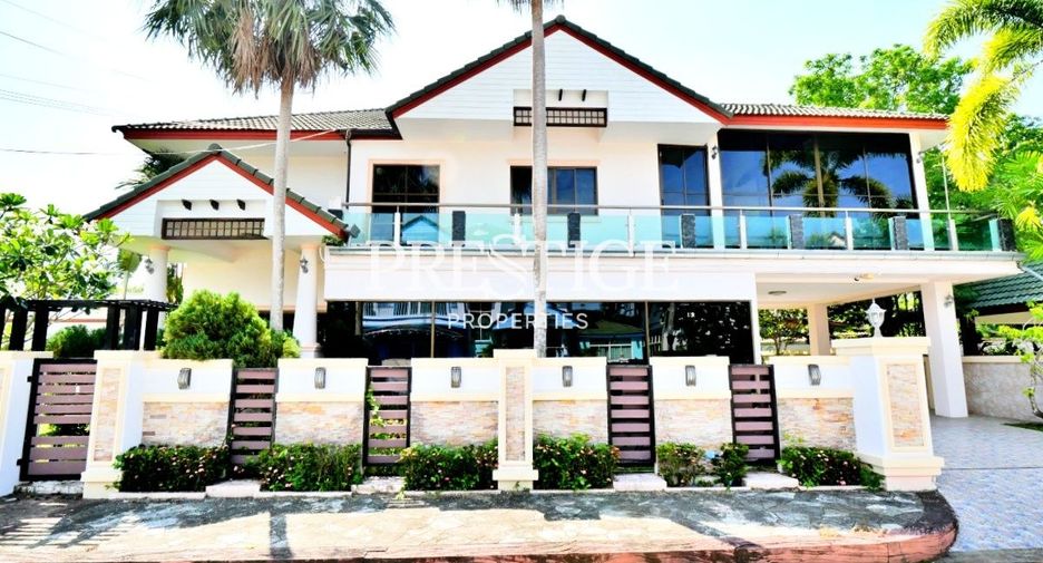 Casa en venta de 4 habitaciones en Huay Yai, Pattaya