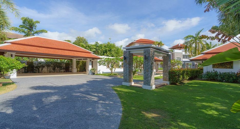 For sale 6 bed villa in Mueang Phuket, Phuket