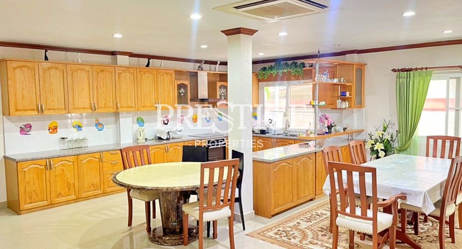Haus zum Kauf mit 3 Zimmer in Bang Lamung, Chonburi