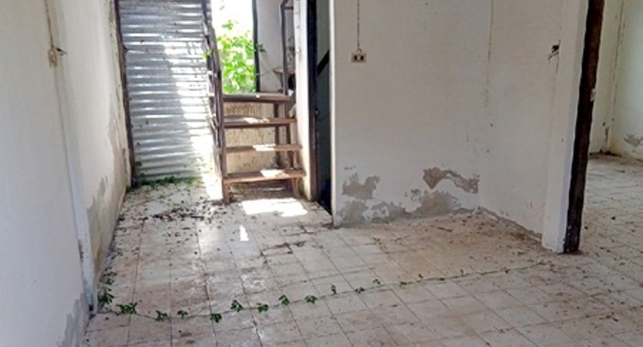 Casa adosada en venta de 2 habitaciones en Tha Yang, Phetchaburi