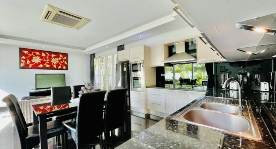 For rent and for sale 3 bed house in Bang Lamung, Chonburi