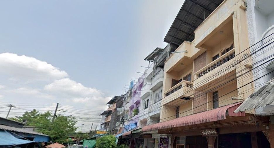 For sale 7 bed townhouse in San Kamphaeng, Chiang Mai