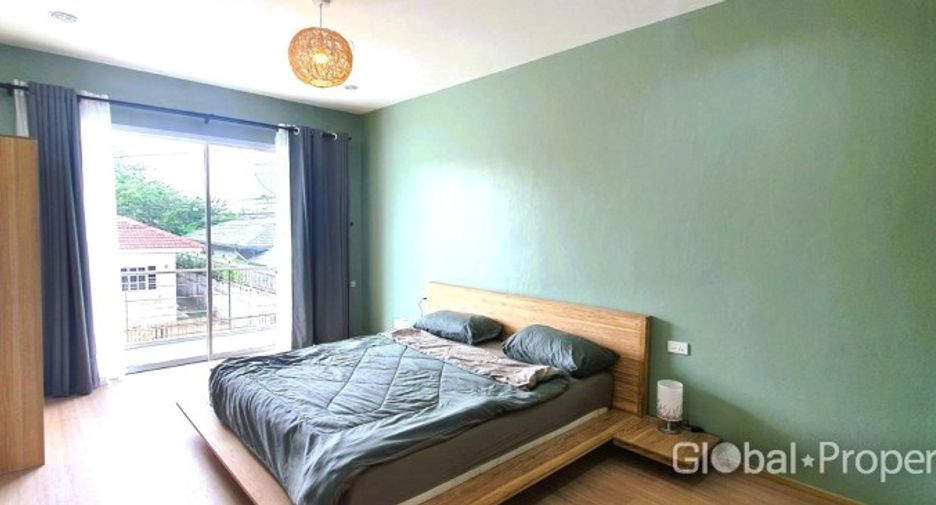 For sale 6 bedrooms house in Bang Lamung, Chonburi