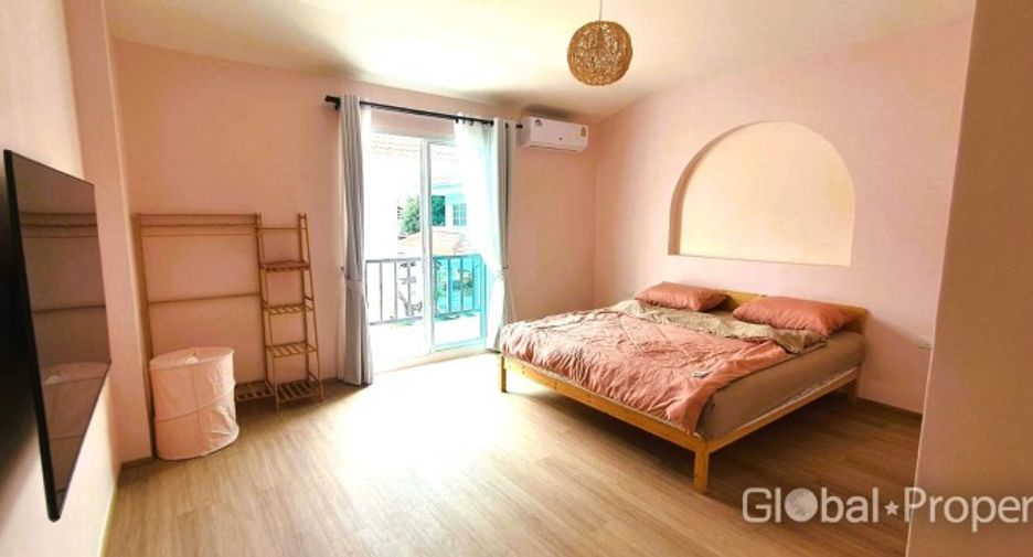 For sale 6 bedrooms house in Bang Lamung, Chonburi
