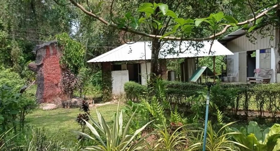 À vendre 10 chambres local commercial à Sai Yok, Kanchanaburi