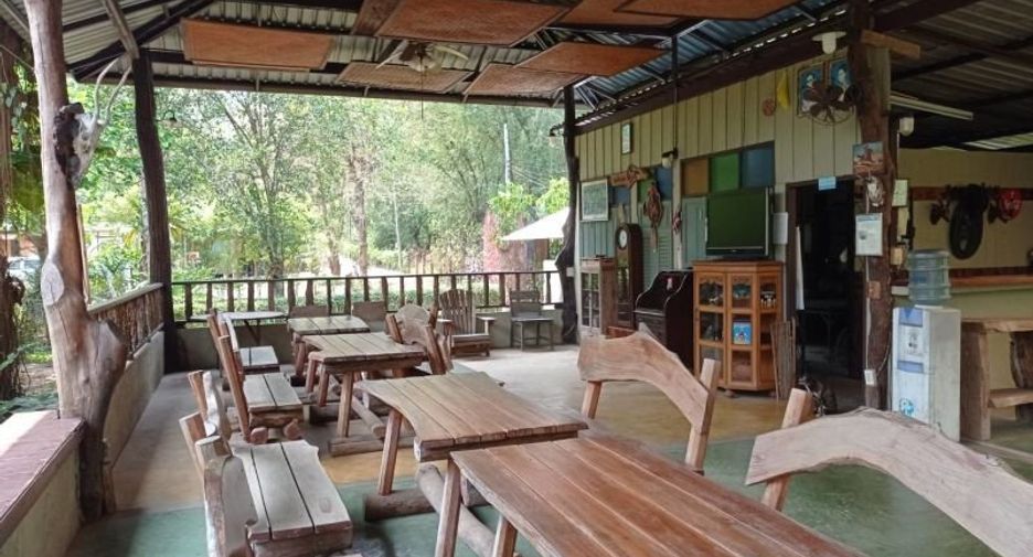 À vendre 10 chambres local commercial à Sai Yok, Kanchanaburi