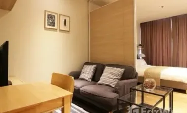 For sale 1 bed condo in Khlong Toei, Bangkok