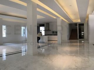 For sale 5 bedrooms house in Phaya Thai, Bangkok