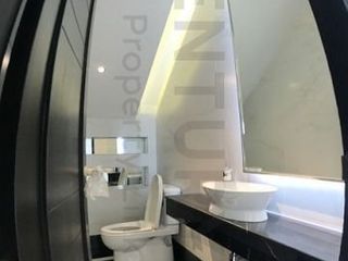 For sale 5 bedrooms house in Phaya Thai, Bangkok