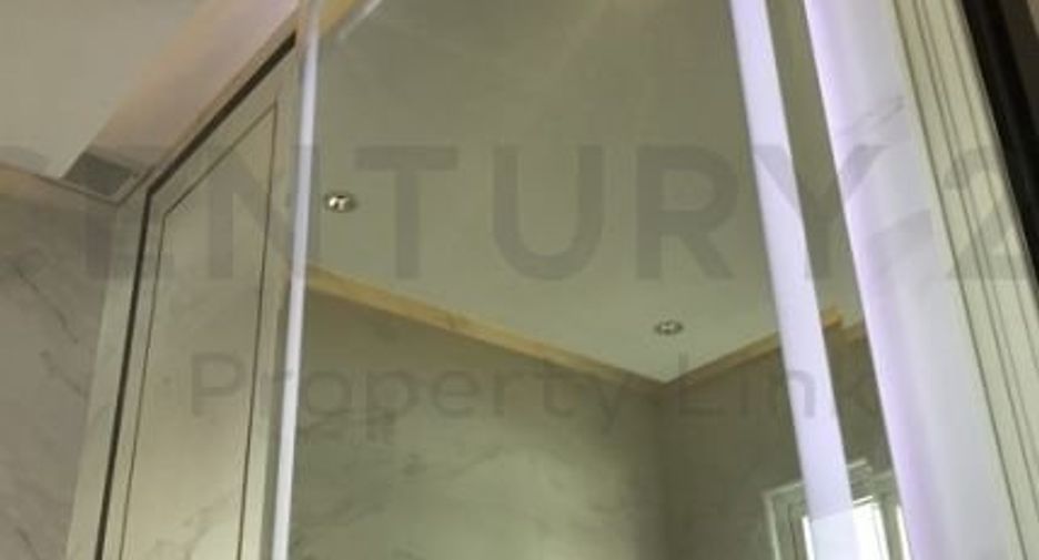 For sale 5 bedrooms house in Phaya Thai, Bangkok