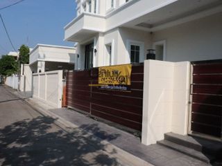 For sale 5 Beds house in Phaya Thai, Bangkok