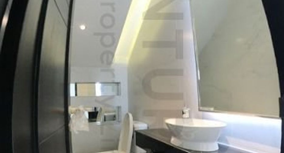 For sale 5 bedrooms house in Phaya Thai, Bangkok