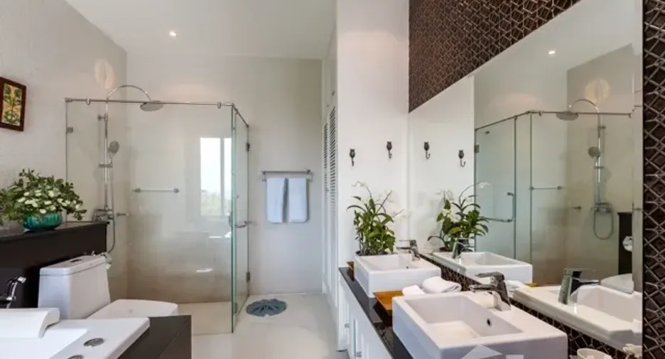 For sale 3 bed condo in Kathu, Phuket