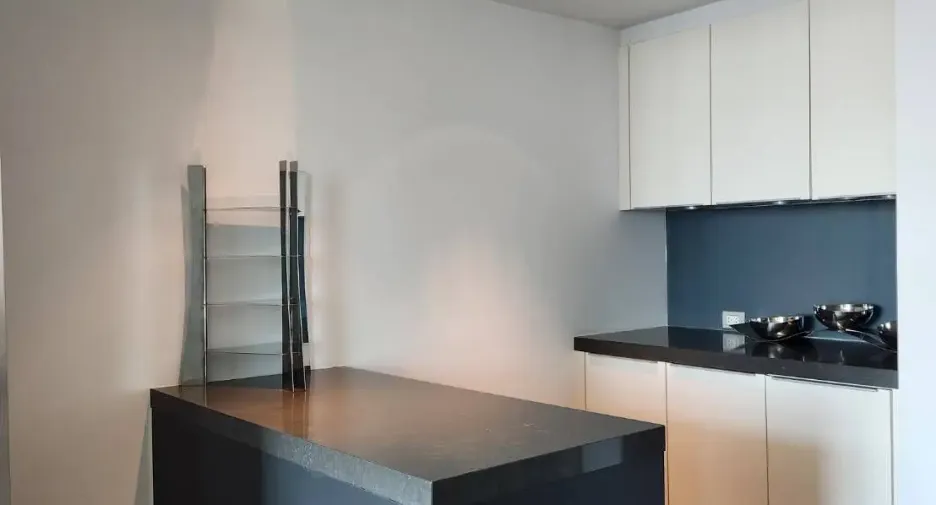 For rent 4 bedrooms condo in Pathum Wan, Bangkok