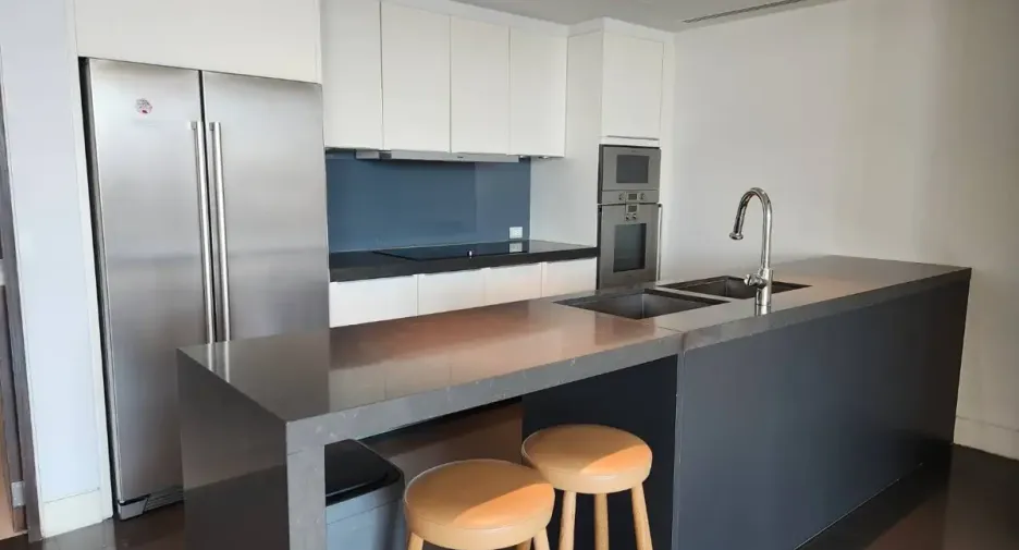 For rent 4 bedrooms condo in Pathum Wan, Bangkok