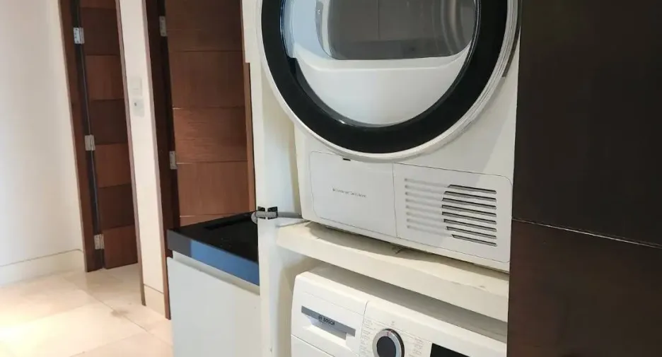 For rent 4 bedrooms condo in Pathum Wan, Bangkok
