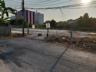 Terreno en venta en Bang Khen, Bangkok