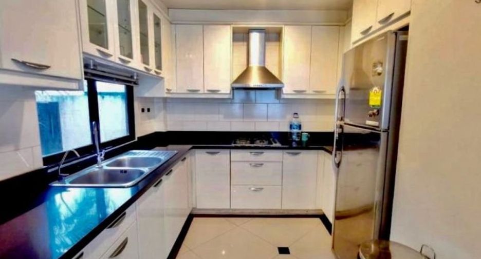 For rent 4 bedrooms house in Bang Lamung, Chonburi