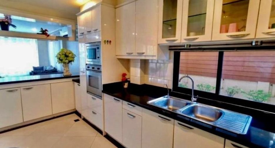 For rent 4 bedrooms house in Bang Lamung, Chonburi