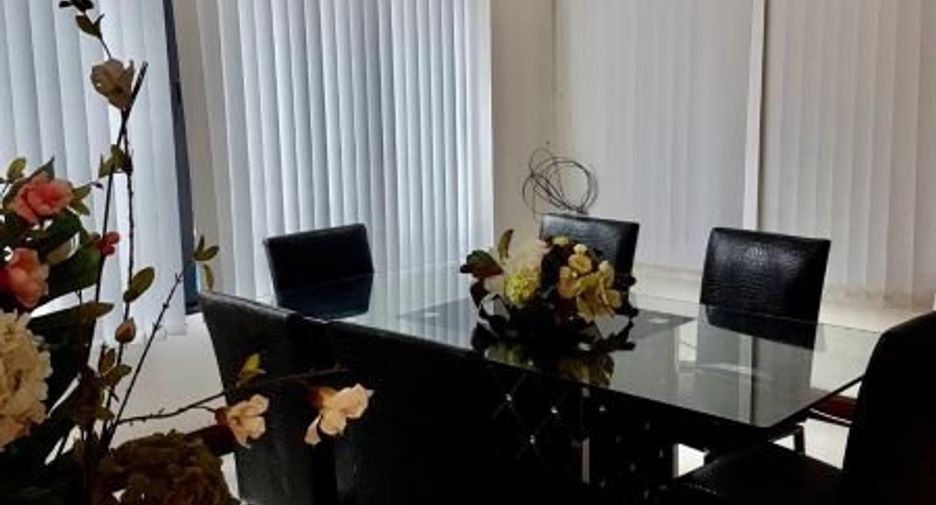 For rent 4 bedrooms house in Bang Lamung, Chonburi