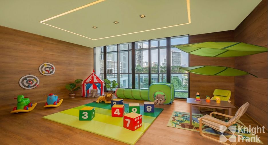 For sale 1 bed condo in Khlong Toei, Bangkok