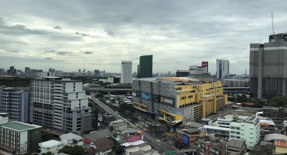 For sale 3 bedrooms condo in Chatuchak, Bangkok