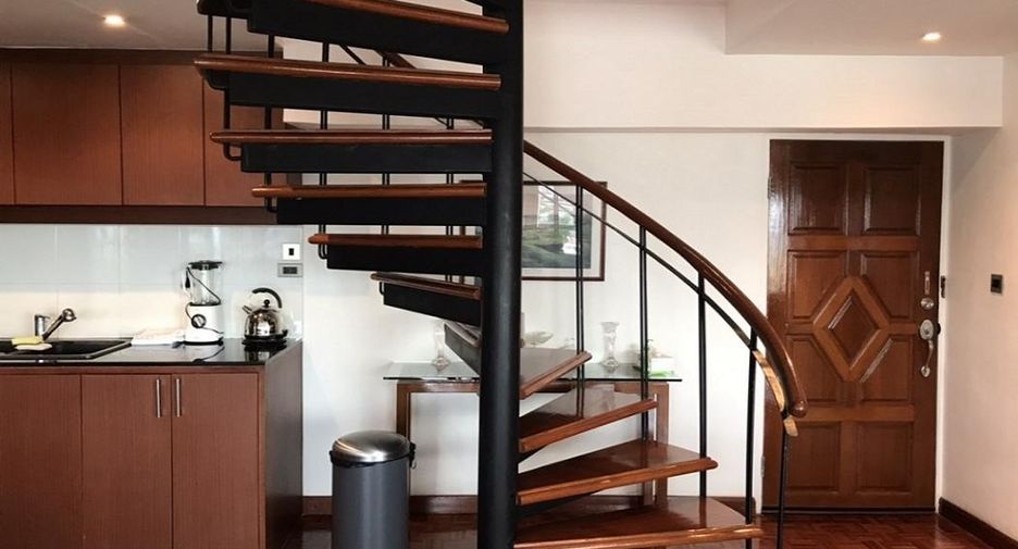 For sale 3 bedrooms condo in Chatuchak, Bangkok
