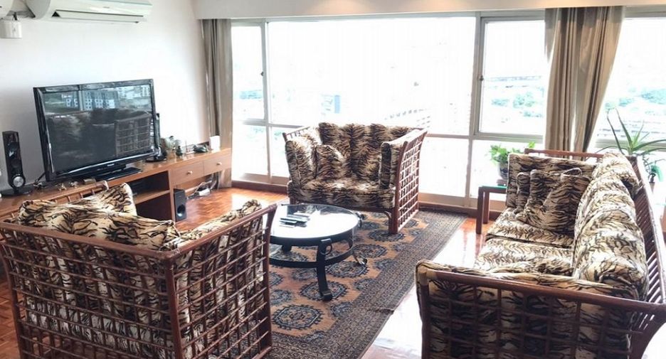 For sale 3 bedrooms condo in Chatuchak, Bangkok