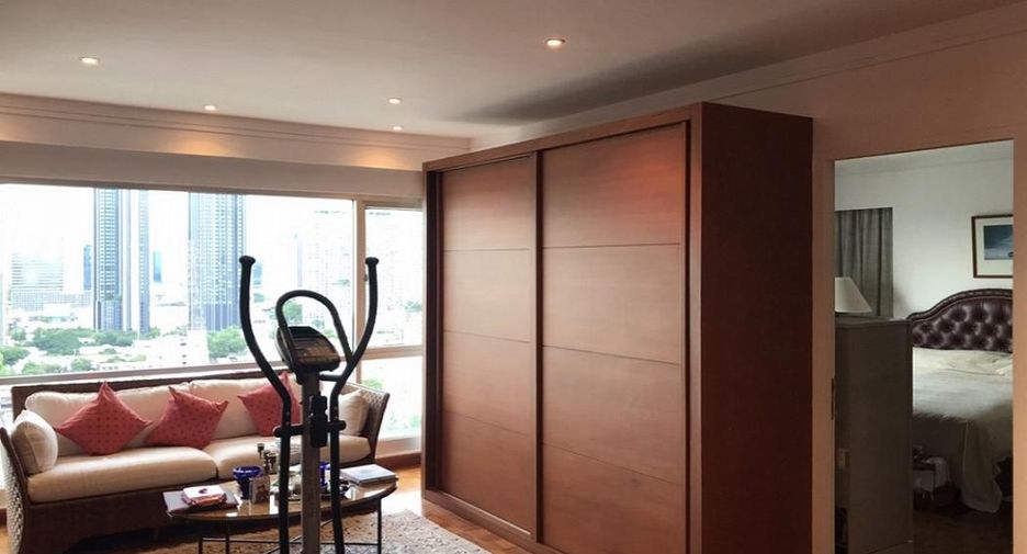 For sale 3 bedrooms condo in Chatuchak, Bangkok