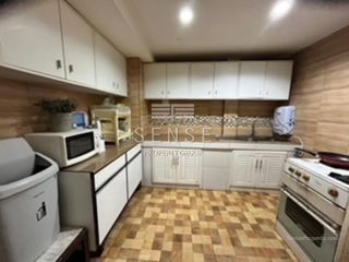 For sale そして for rent 5 ベッドルーム townhouse in Khlong Toei, Bangkok