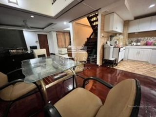 For sale そして for rent 5 ベッドルーム townhouse in Khlong Toei, Bangkok