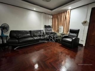 For sale そして for rent 5 ベッドルーム townhouse in Khlong Toei, Bangkok
