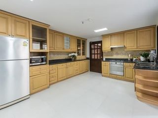 For rent 4 bedrooms condo in Khlong Toei, Bangkok