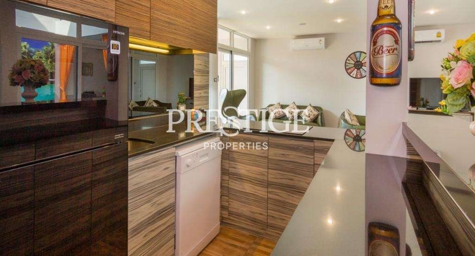 Casa en alquiler de 6 habitaciones en Bang Lamung, Chonburi