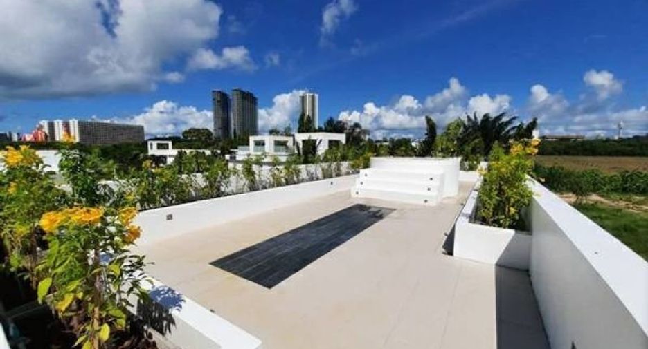 For sale 5 bedrooms house in Bang Lamung, Chonburi