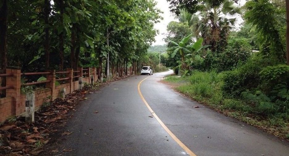 Terreno en venta en San Kamphaeng, Chiang Mai