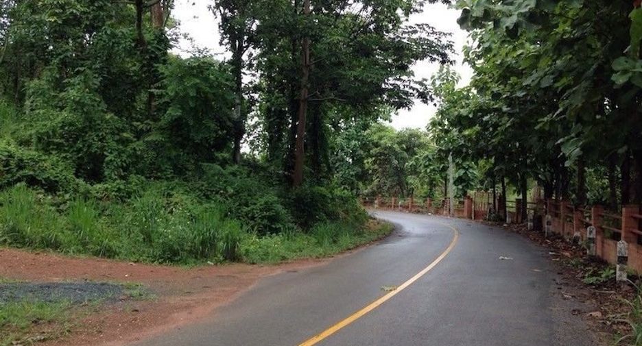 Terreno en venta en San Kamphaeng, Chiang Mai