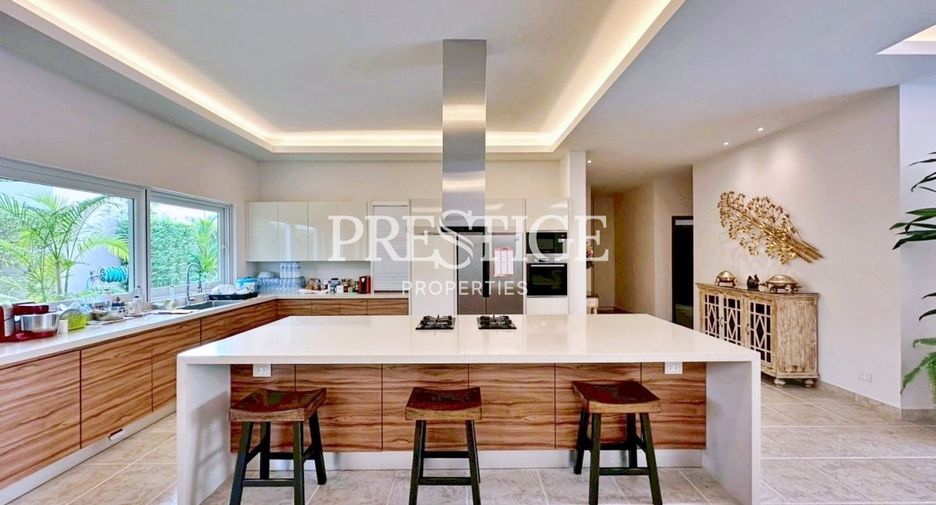 For rent and for sale 6 bedrooms house in Bang Lamung, Chonburi