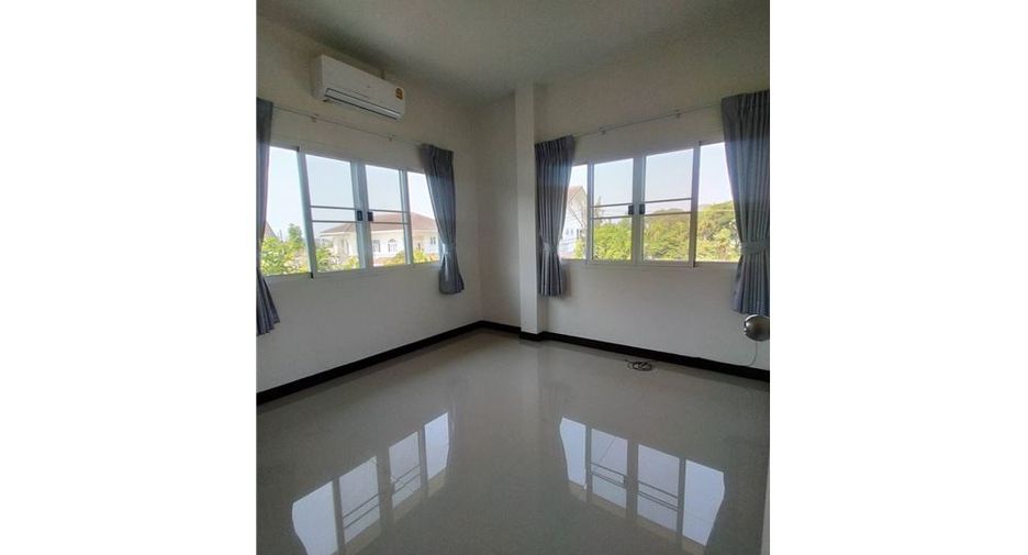 For rent 3 bed retail Space in San Sai, Chiang Mai