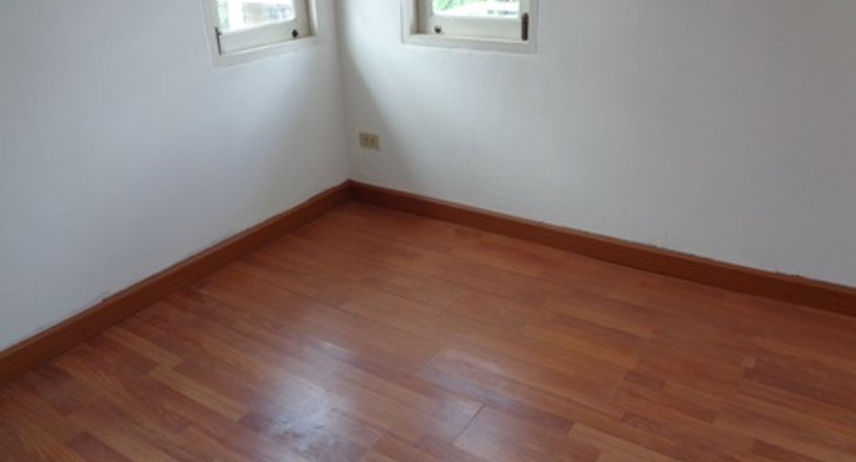 Haus zum Kauf mit 3 Zimmer in Lam Luk Ka, Pathum Thani