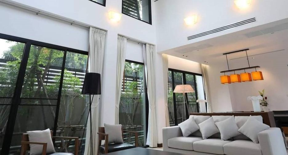 For sale そして for rent 3 Beds house in Watthana, Bangkok