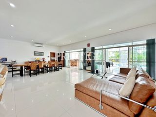 À vendre et à louer 5 chambres maison à Bang Lamung, Chonburi